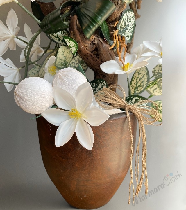 Ahşap Saksıda Yapay Beyaz Çiçek 