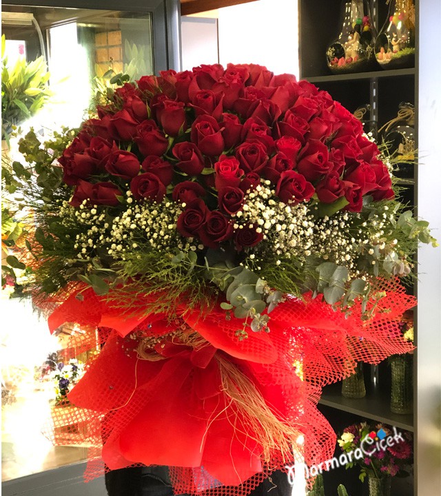 101 Gülden Gösterişli Buket