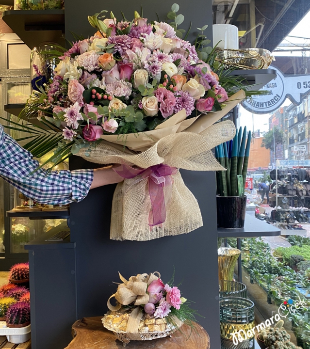 İsteme Çiçek ve Çikolata Seti