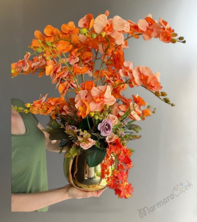 Metal Saksıda Turuncu Orkide