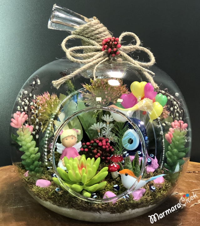 Nazarlıklı Kız Bebek Teraryum 