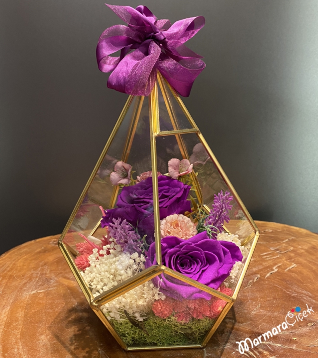 Prizma Camda Eflatun Solmayan Gül