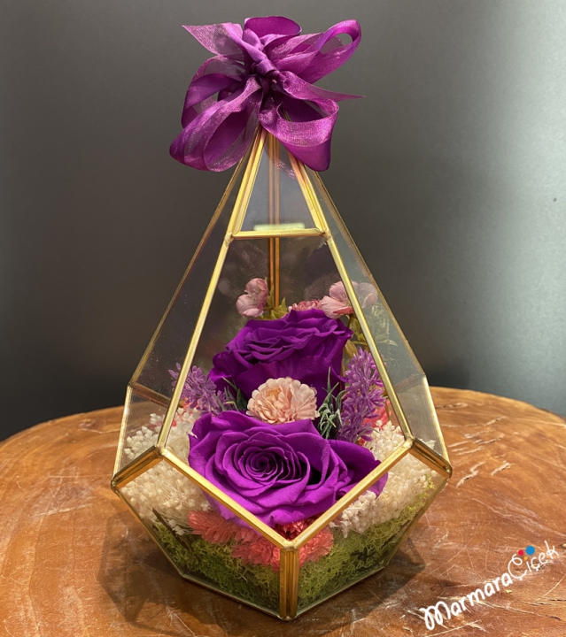 Prizma Camda Eflatun Solmayan Gül