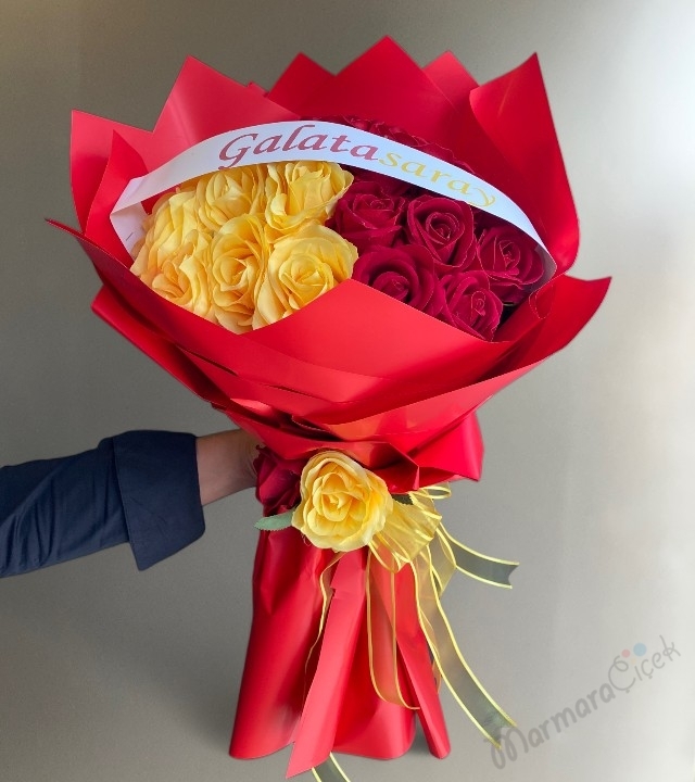 Sarı Kırmızı Yapay Buket 