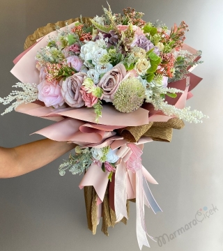 Lila ve Pembe Yapay Zarafet