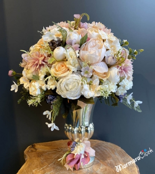 Yapay Nişan Çiçeği