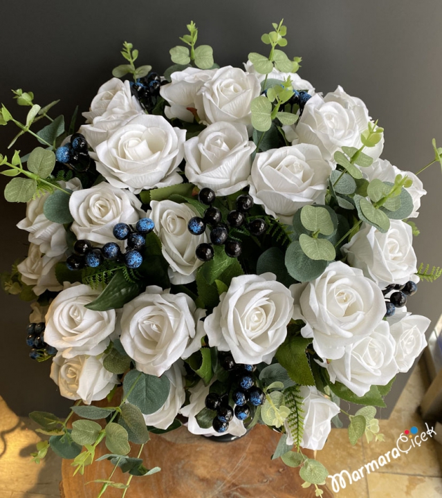 Yapay Beyaz Gül Tasarım Çiçek