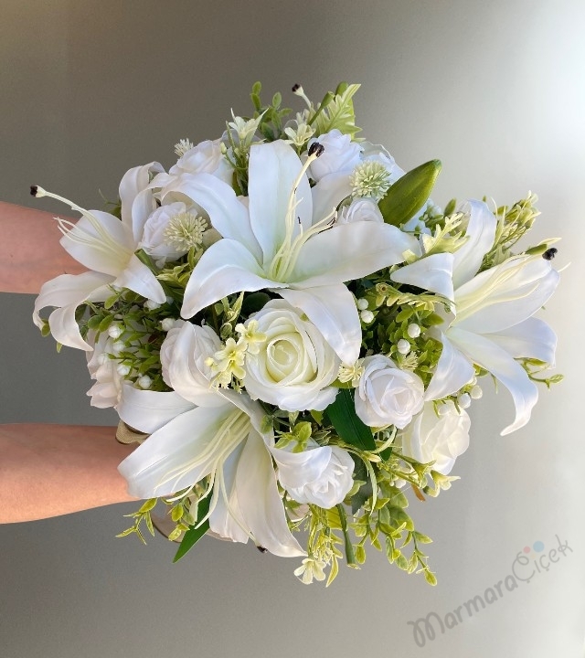 Yapay Lilyum ve Gül Aranjmanı