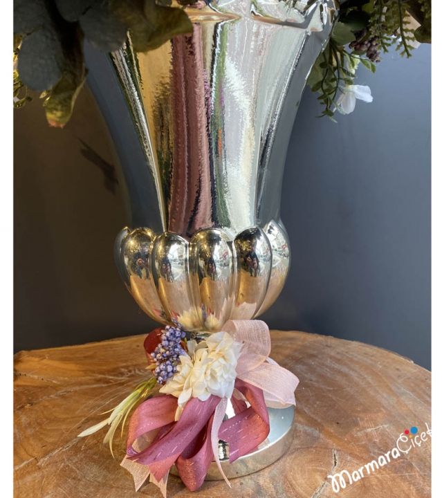 Yapay Nişan Çiçeği