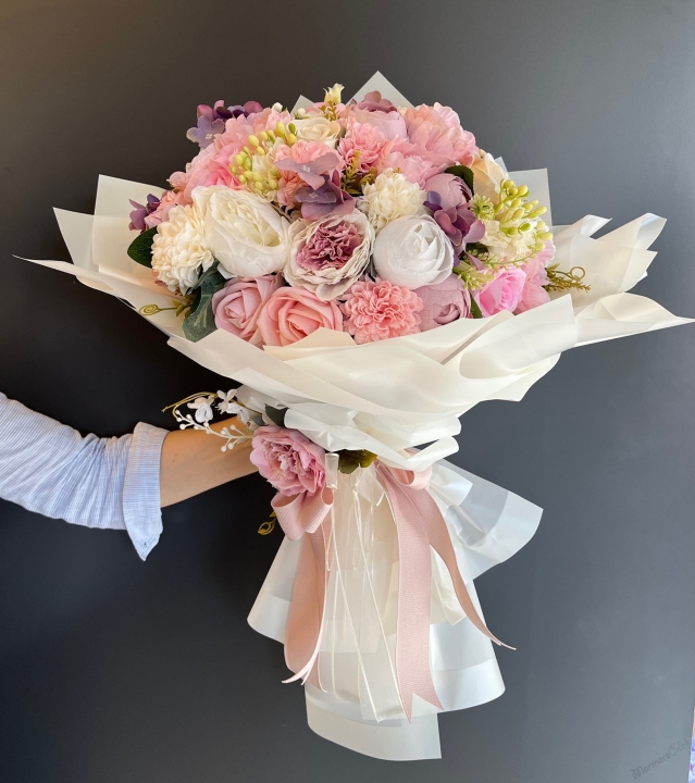 Yapay Şakayık Ve Gül Buketi