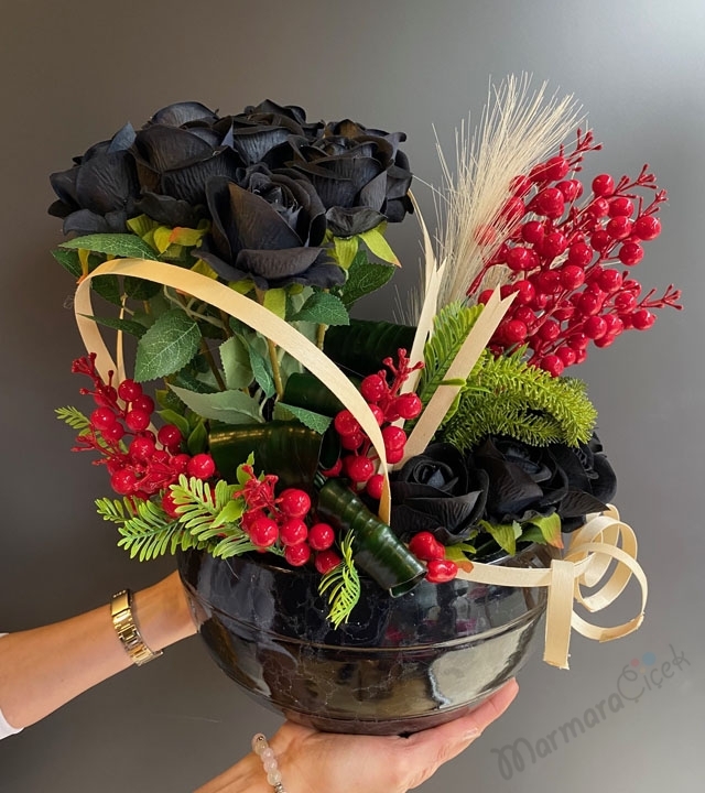 Yapay Siyah Gül Aranjman 