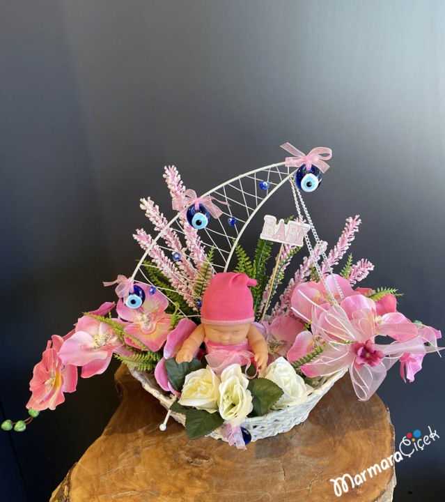 Yelkenli Kız Bebek Tebrik Çiçeği