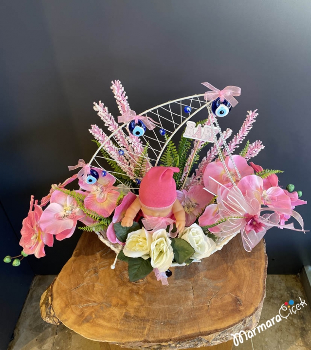 Yelkenli Kız Bebek Tebrik Çiçeği